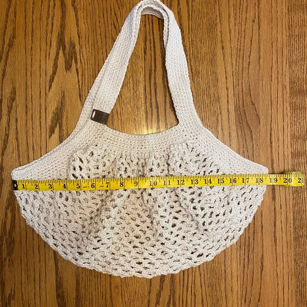 N/A crocheted cream